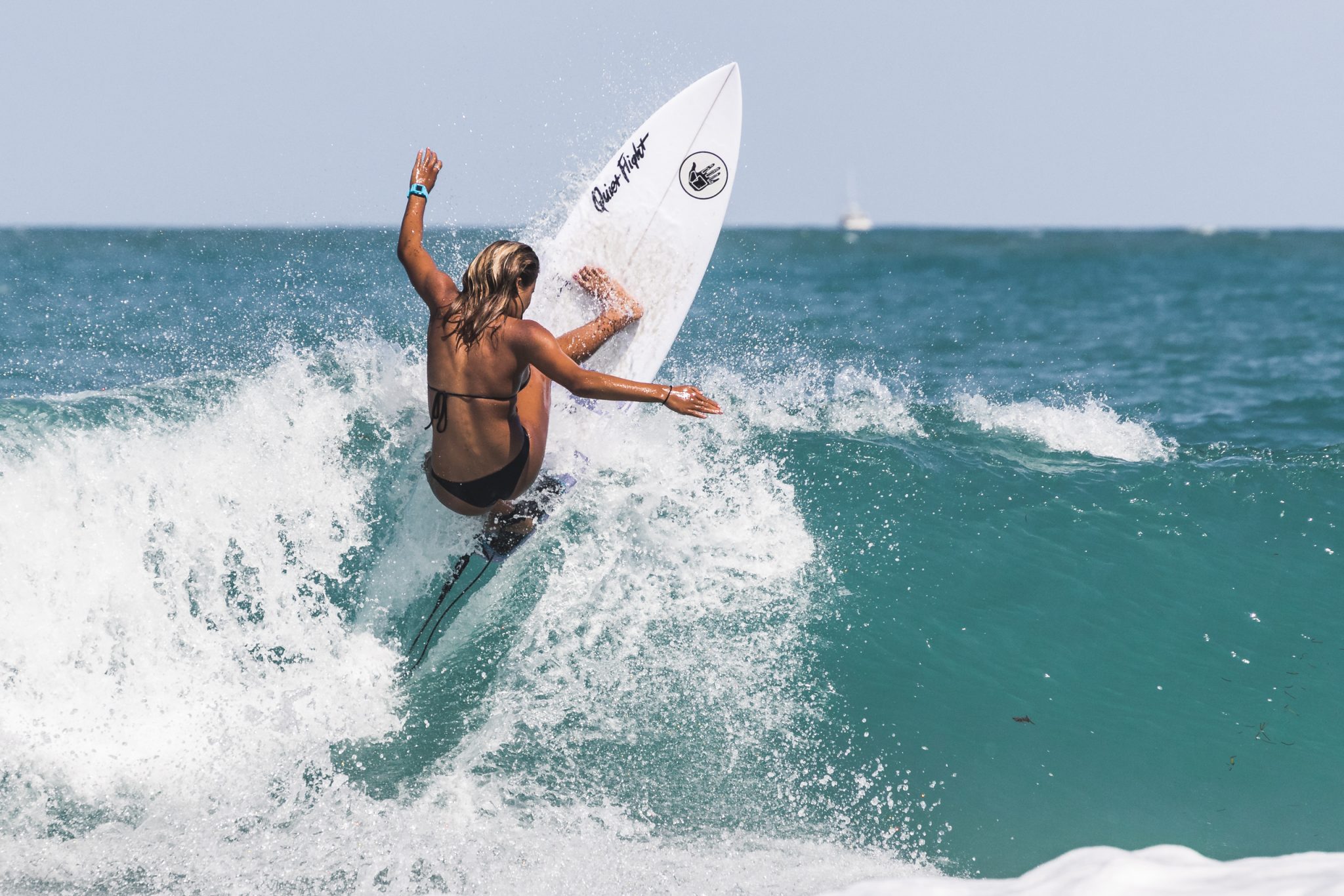 <img class="alignnone size-large wp-image-8289" src="https://www.easternsurf.com/wp-content/uploads/2017/03/032517-potd-JaredBlais_EvaWoodland_SebastianInlet_001-1024x683.jpg" alt="march 25, 2017" width="960" height="640" />

Eva Woodland says, “It’s not time for Spring Break to be over yet, is it?” in Central Florida for our March 25, 2017 Photo of the Day taken by Jared Blais.

[template id=”412″]